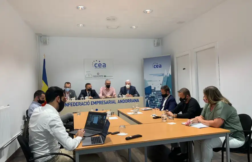 La reunió del grup de treball transversal es va celebrar ahir al matí.