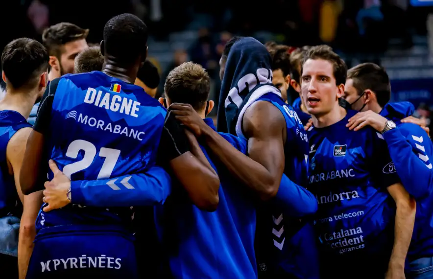 La plantilla del BC MoraBanc va donar negatiu a les proves PCR. Foto: ACB Photo / Martín Imatge