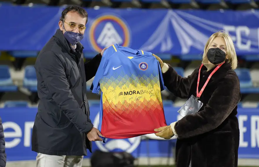 Una samarreta tricolor per a l’Unicef. Foto: FC Andorra