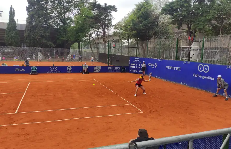 Vicky Jiménez, en un dels partits disputats a l’Open d’Argentina, ara es troba a Brasil. Foto: Joan Jiménez