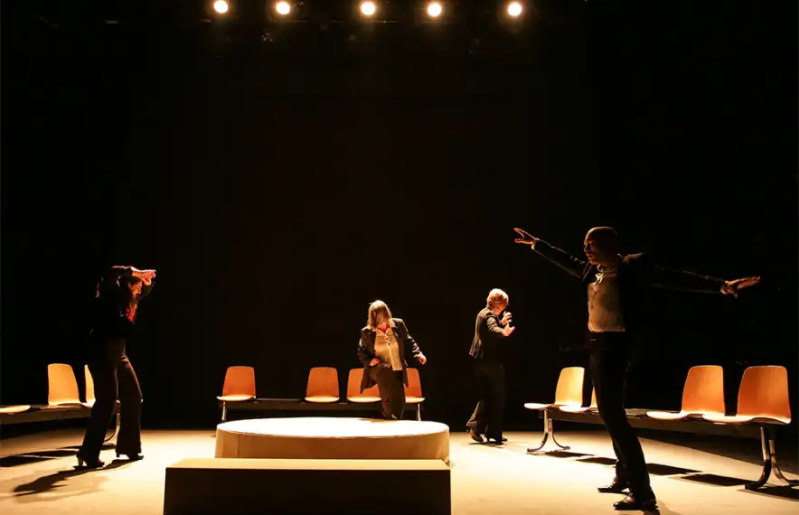 ‘L’avantsala’, de La Companyia És Grata, es va estrenar al maig al Claror.