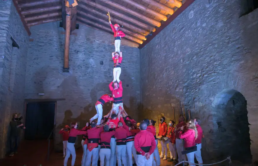 Els Castellers d’Andorra van pujar una estrella, el símbol de la campanya. Foto: Eric Rossell Vela