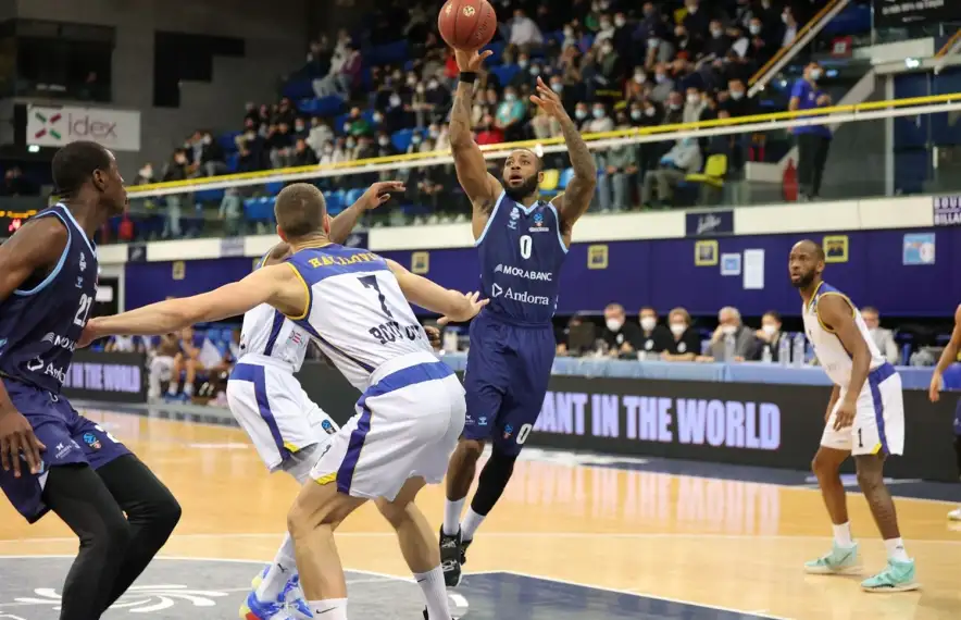 Miller-McIntyre, a Levallois.