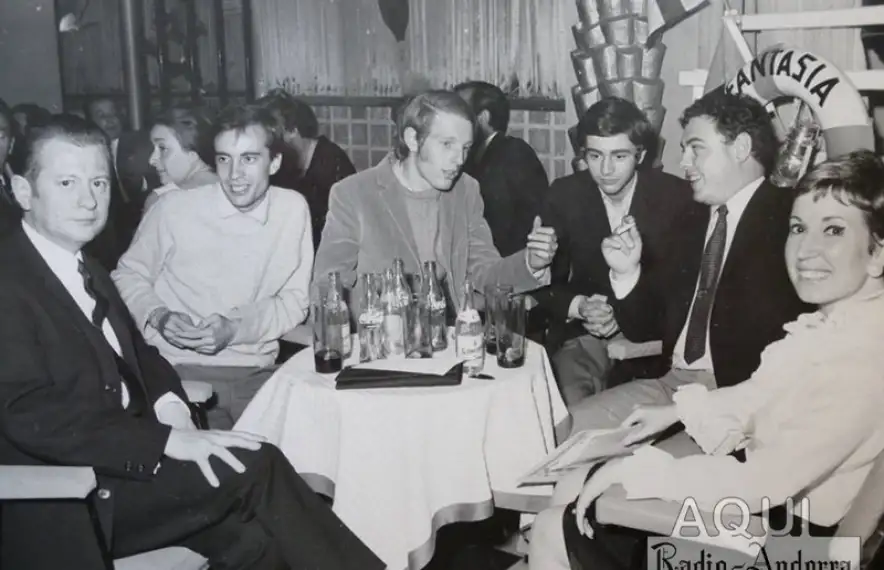Girma (el tercer per l’esquerra) en temps de Radio Andorra, amb Brard i Osorio, Olive, Debezy i Rosabel