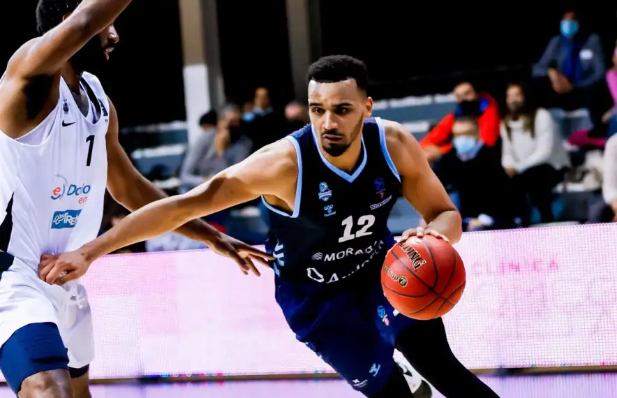 Amine Noua ja ha superat la Covid-19.