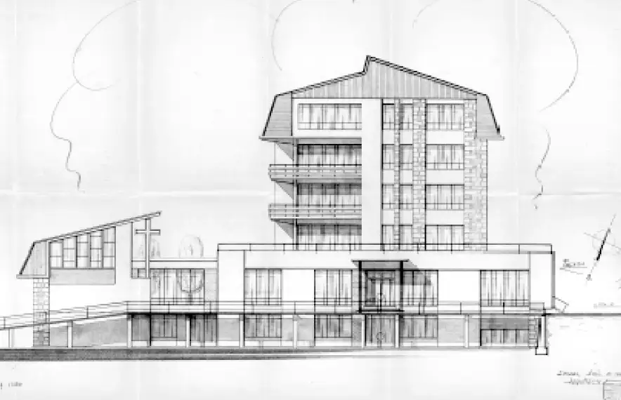 Alçat del centre sanitari des de la carretera.