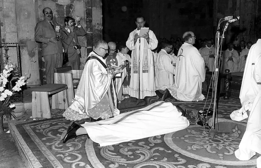 Ordenació de Joan Martí com a bisbe d’Urgell: va ser el 31 de maig del 1971. El pontificat, així com el Coprincipat, es va allargar fins al 12 de maig del 2003, quan la Santa Seu li va acceptar la renúncia. Va morir el 2009 a Barcelona.