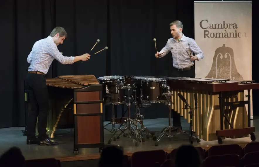 Un moment de l’actuació de Marimbazzi Duo.