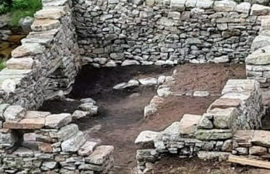 Estructura del cambrot de la ferreria que s’ha consolidat aquesta campanya.