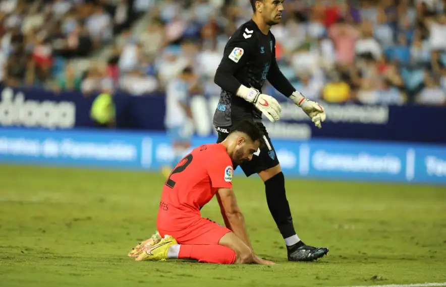 Sinan Bakis, aquesta vegada no va ser el golejador de l’FC Andorra i va fallar dues ocasions clares davant Manolo Reina.