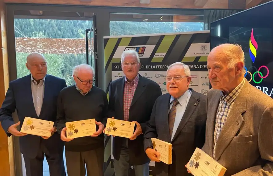 La FAE va homenatjar ahir a dirigents olímpics.
