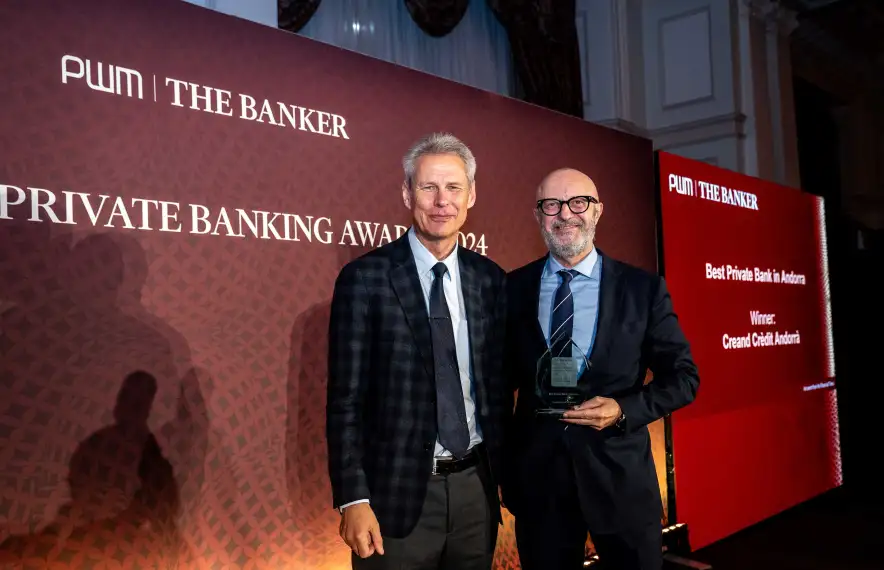 Yuri Bender, editor en cap de la publicació PWM del grup Financial Times, i Martí Alfonso, director de l’àrea de Negoci Bancari Andorra de Creand Crèdit Andorrà.