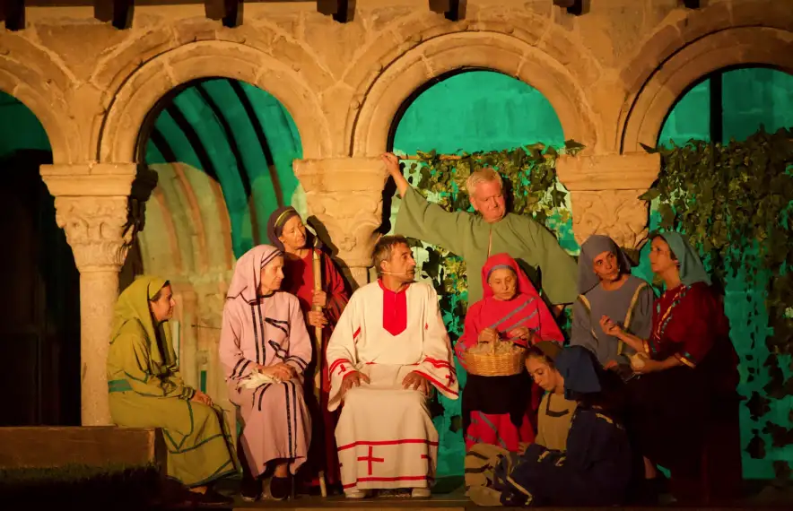 Els actors del Retaule, en l’escena a Llumeneres.