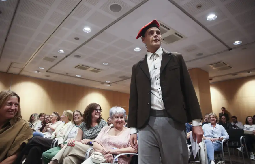 Borís Skossyreff va fer triomfal acte de presència, encarnat en l’actor Manel Piñero.