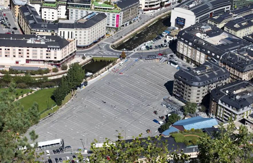 Vista aèria de l'apacament del Parc Central.