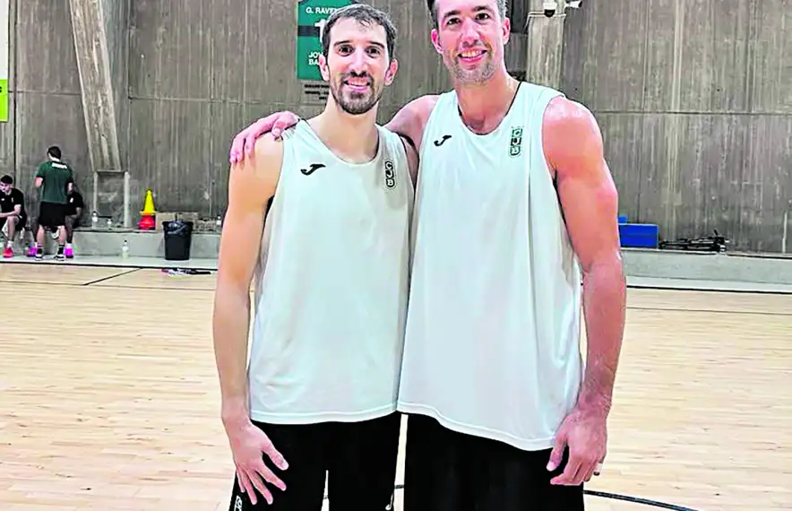 Guillem Vives i Nacho Llovet, en un entrenament amb el Joventut.