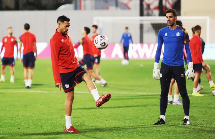 Marc Vales, que milita a l'Europa FC, ja és el cinquè centenari de la selecció i avui serà homenatjat.