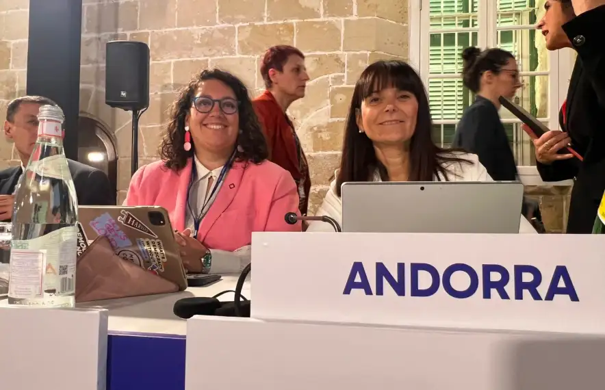 La presidenta del FNJA ha acompanyat la ministra Bonell.