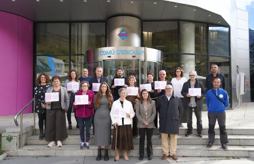 Els guanyadors del concurs d'embelliment floral.