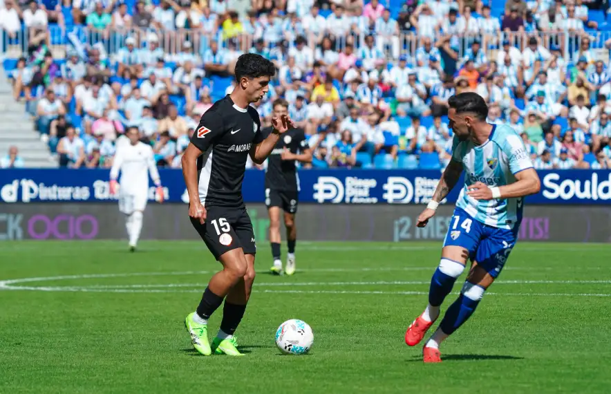 Els jugadors d'Ibai Gómez van sortir molt tocats després de la dura derrota a la Rosaleda.
