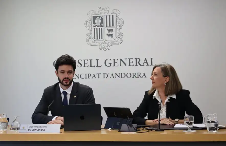 Cerni Escalé i Maria Àngels Aché, durant la roda de premsa d’aquesta tarda.