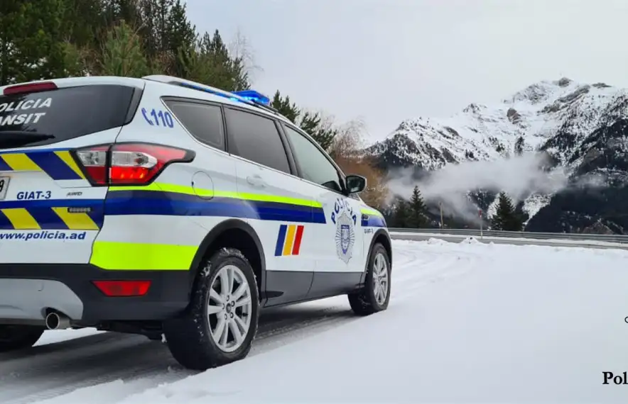 Des de l’1 de novembre i fins al 15 de maig és obligatori portar equipaments especials als vehicles.