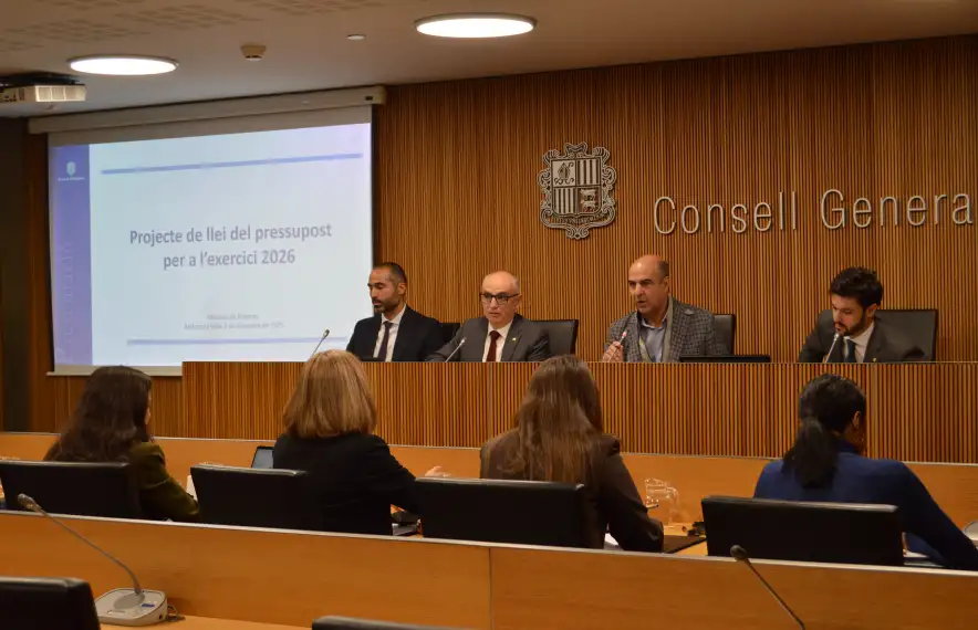 El ministre de Finances, Ramon Lladós, ha exposat els comptes del 2026 davant la comissió legislativa.