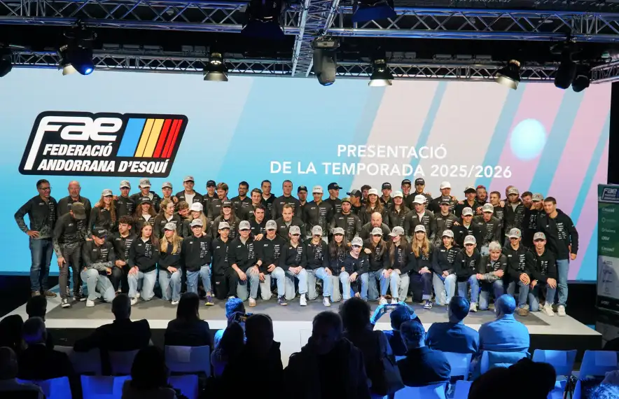 La Federació Andorrana d'Esquí (FAE) va presentar a tots els seus equips a Unsquare.
