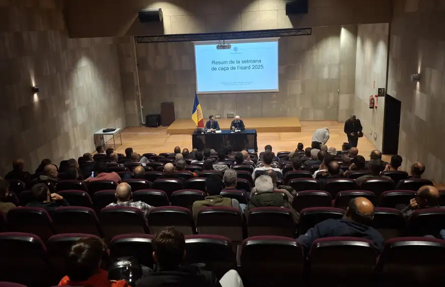 La reunió es va fer a la sala d’actes del Centre de Formació d’Aixovall.