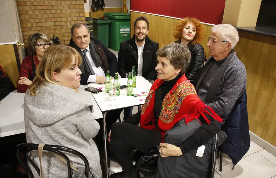 Paulo Pisco i Pere López en la trobada que van mantenir amb membres de l’Associació cultural i de residents d’Alto Minho.