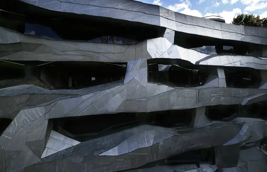 Detalls del pis mostra de la Querola, que ja es pot visitar.