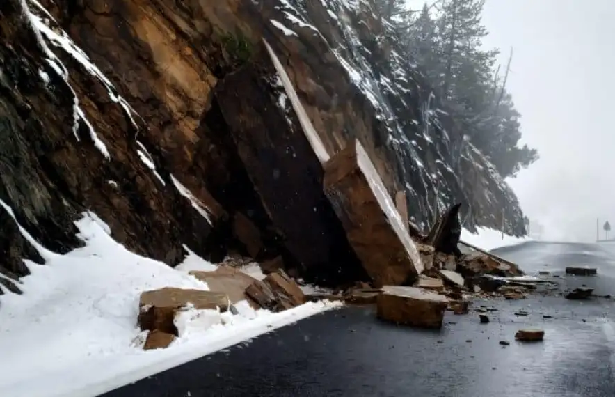 L'esllavissada de blocs rocosos a la CG-4
