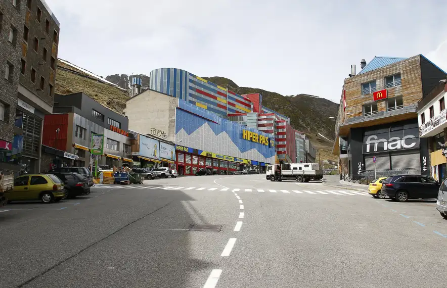 Un carrer del Pas de la Casa.