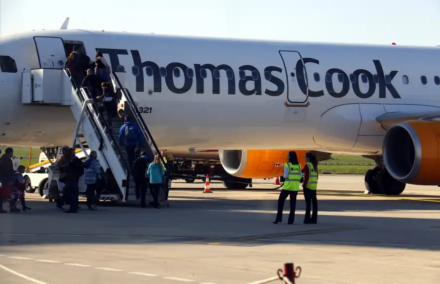 Un avió de Thomas Cook.