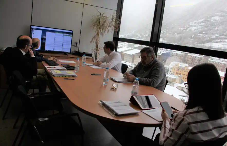 Sessió per videoconferència del consell de Comú.