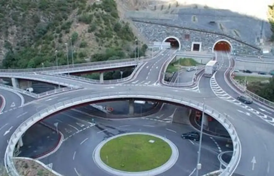 Vista de la rotonda del túnel de les Dos Valires.