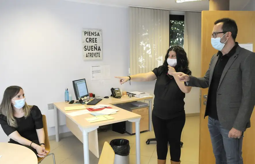 El ministre Víctor Filloy durant la visita al CAP d'Encamp.