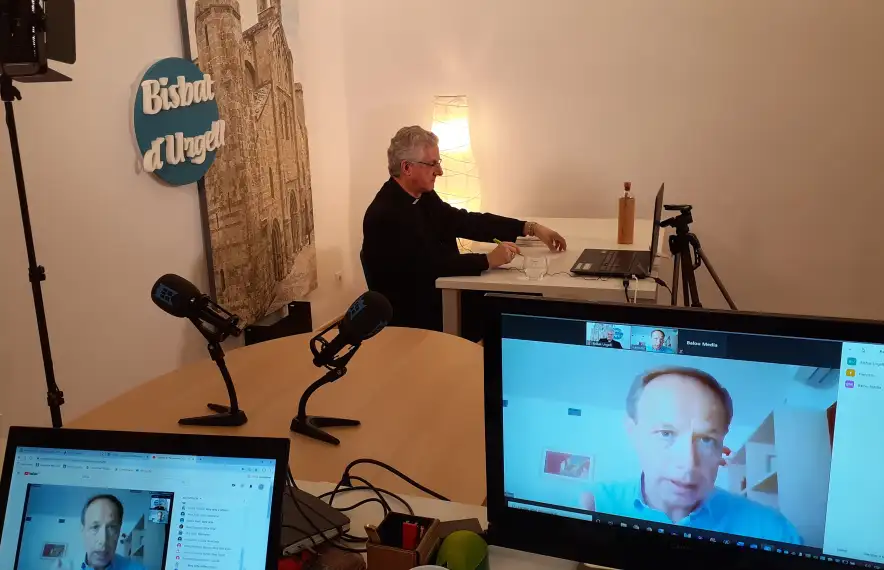 Un moment de la xerrada telemàtica, ahir al vespre.