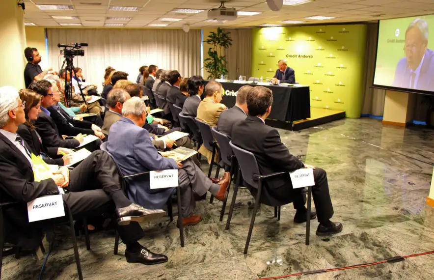 Víctor Pou, durant una conferència a Crèdit Andorrà.