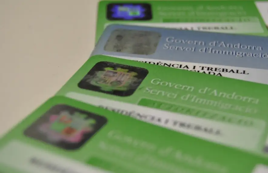 Durant el confinament van créixer les peticions de residència per compte propi.