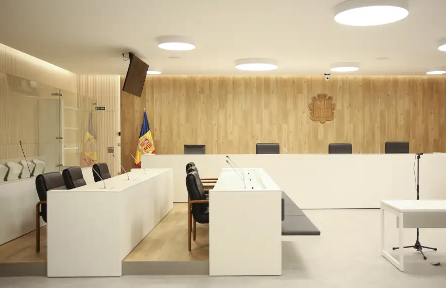 Una sala de vistes de la nova Batllia, on s'ha celebrat la vista pel recurs d’apel·lació.