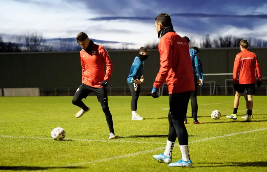 L’FC Andorra es va entrenar ahir a la tarda a Burgos abans d’enfrontar-se a l’equip dirigit per Julián Calero, exsegon de Julen Lopetegui. Foto: FC Andorra