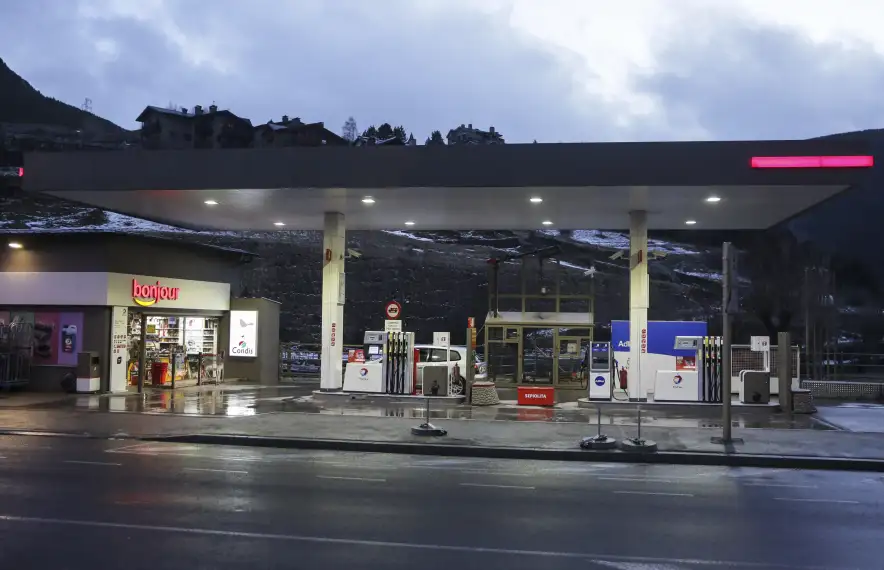 Imatge d’una benzinera del Principat.