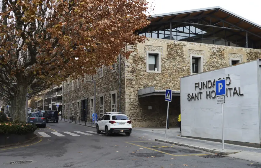 Exterior de la Fundació Sant Hospital, al final del passeig Joan Brudieu.