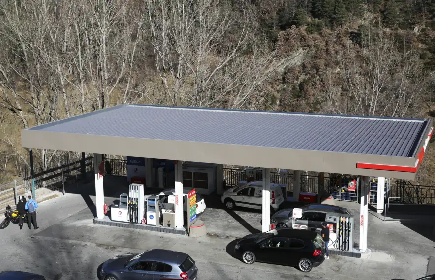 Una estació de servei del Principat.