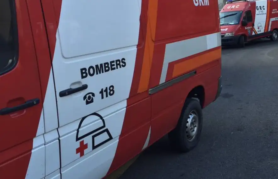 Imatge d'una ambulància del cos de bombers.