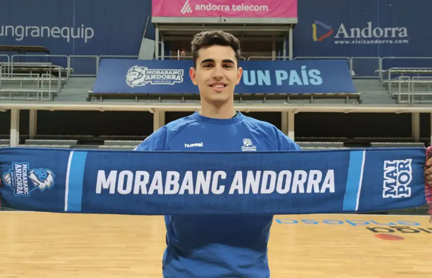 Fausto Ruesga ja es troba al país. Foto: Twitter BC MoraBanc