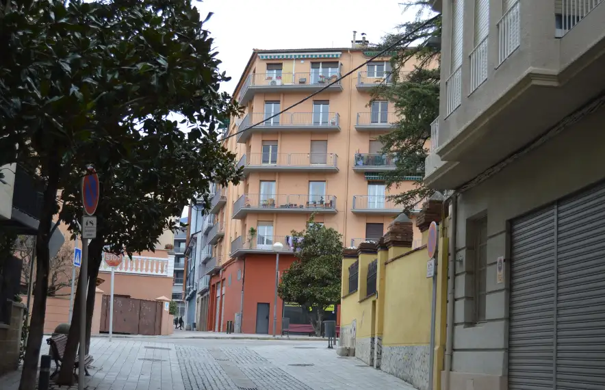 La presència femenina als noms de carrer és escassa.
