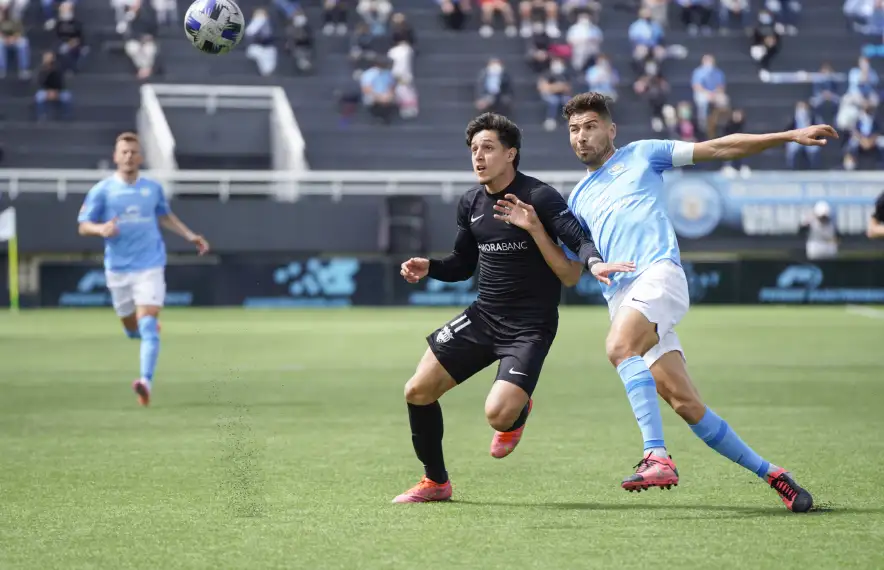 Kike Saverio, extrem equatorià de l’FC Andorra, va acabar el partit d’Eivissa, lesionat. Foto: FC Andorra