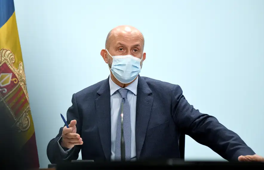 El ministre de Salut, Joan Martínez Benazet, en la roda de premsa d'aquest migdia.